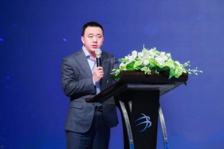 Zhang Bing, CEO of Jiuye SCM, in Series C+ funding ceremony