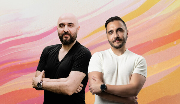 Airalo co-founders, Bahadir Ozdemir and Abraham Burak